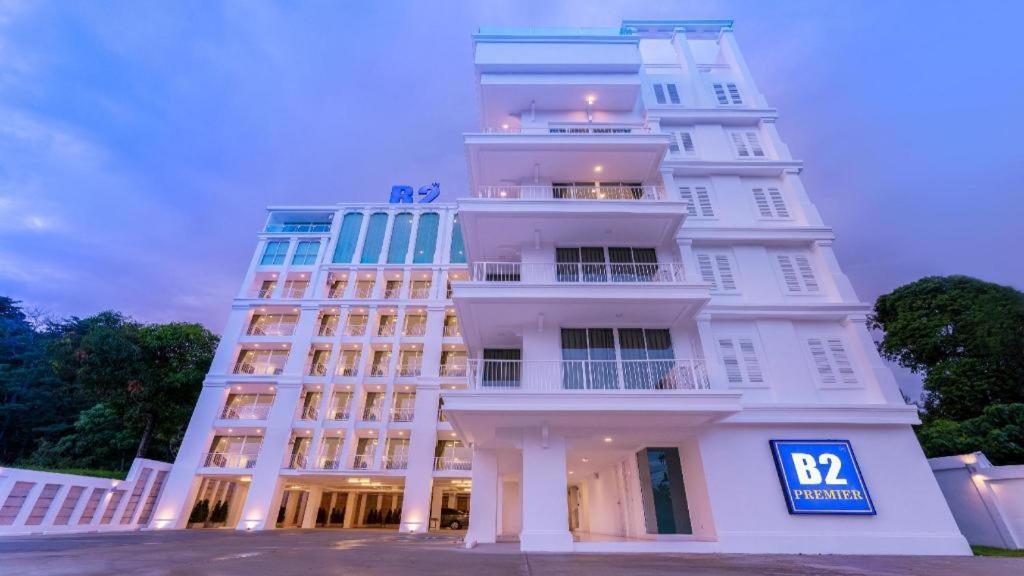 B2 Phuket Premier Hotel Patong Dış mekan fotoğraf